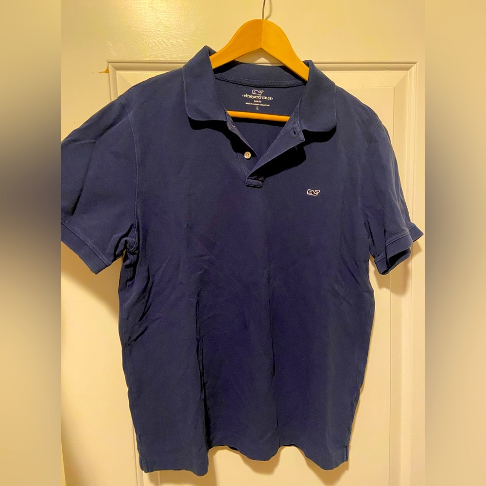 Vineyard Vines Men’s navy blue polo shirt, great condition, size L, slim fit